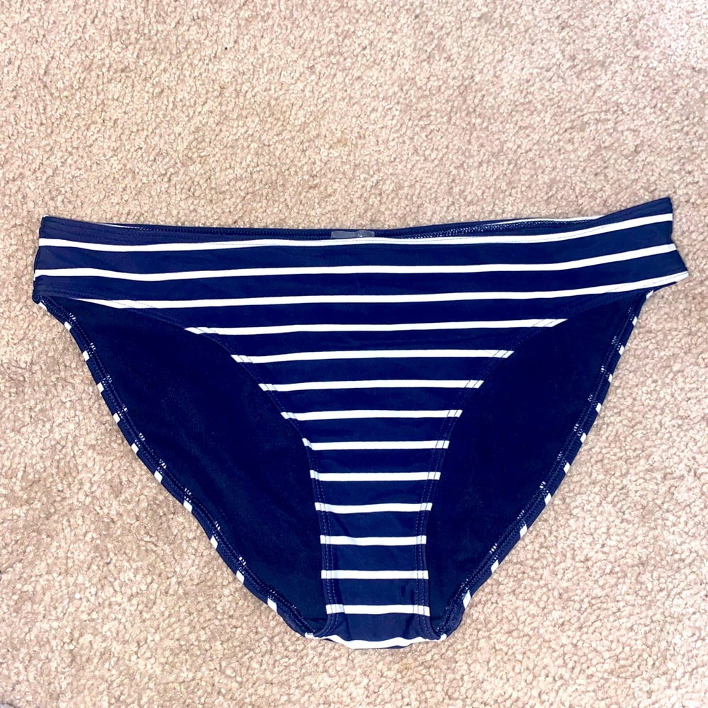 Aerie navy striped bikini bottoms. Size M